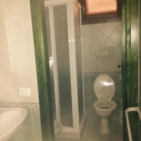 Casa Singola Ampio Giardino * 维拉西米乌斯